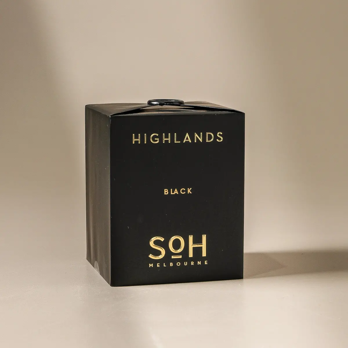 Soh 400G Candle - Highlands Black Matte 1