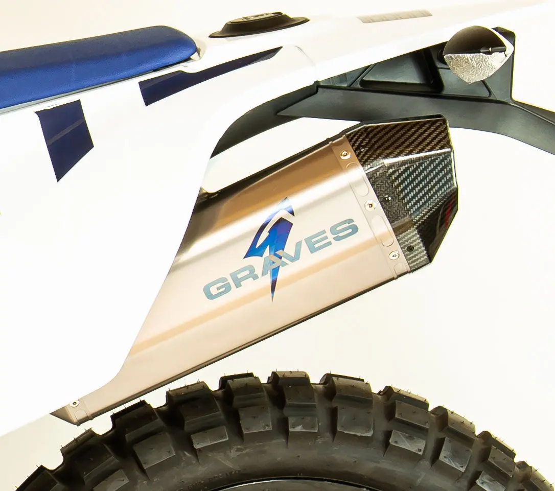 Ktm 690 Enduro R - Husqvarna 701 Enduro R Titanium Slip-On Exhaust - Carbon End Cap 1