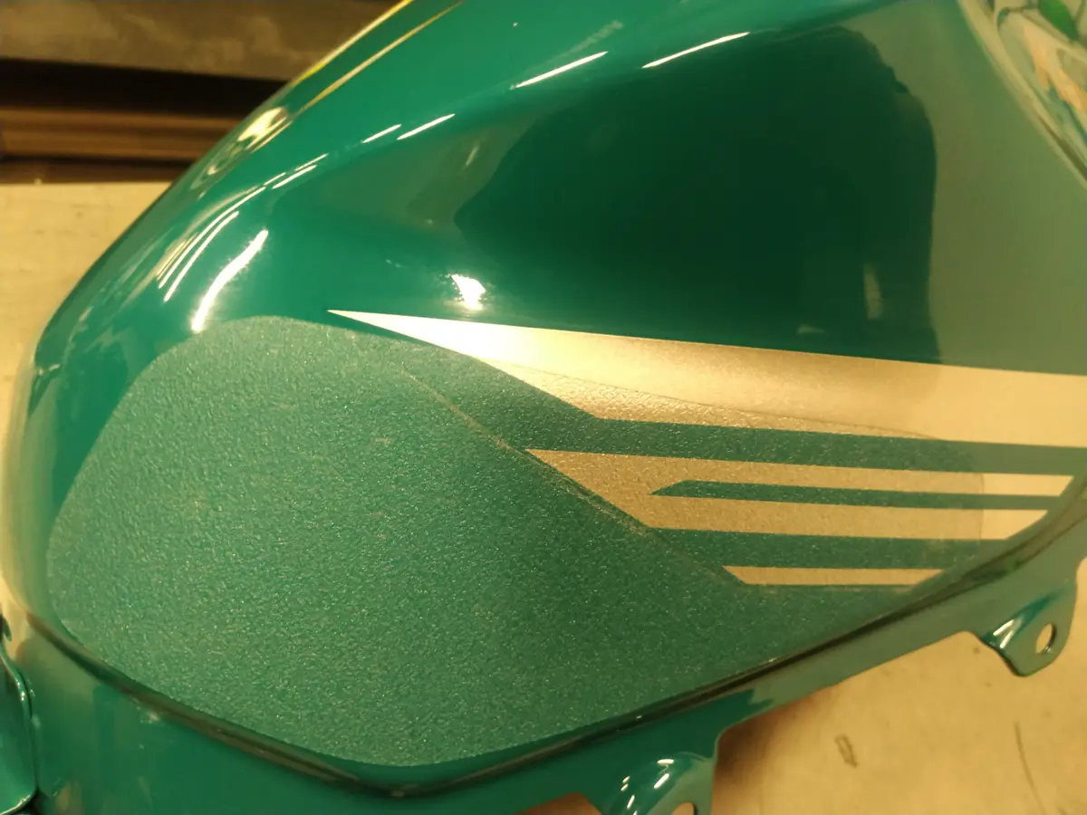 Kawasaki Ninja 400 Tank Grip 1