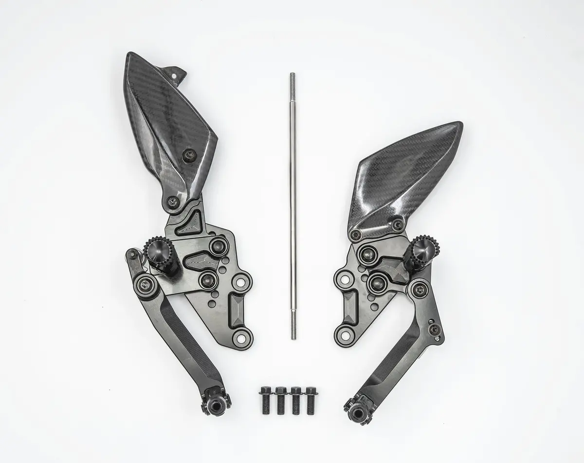 Graves Motorsports Yamaha R7 Adjustable Rearsets 1