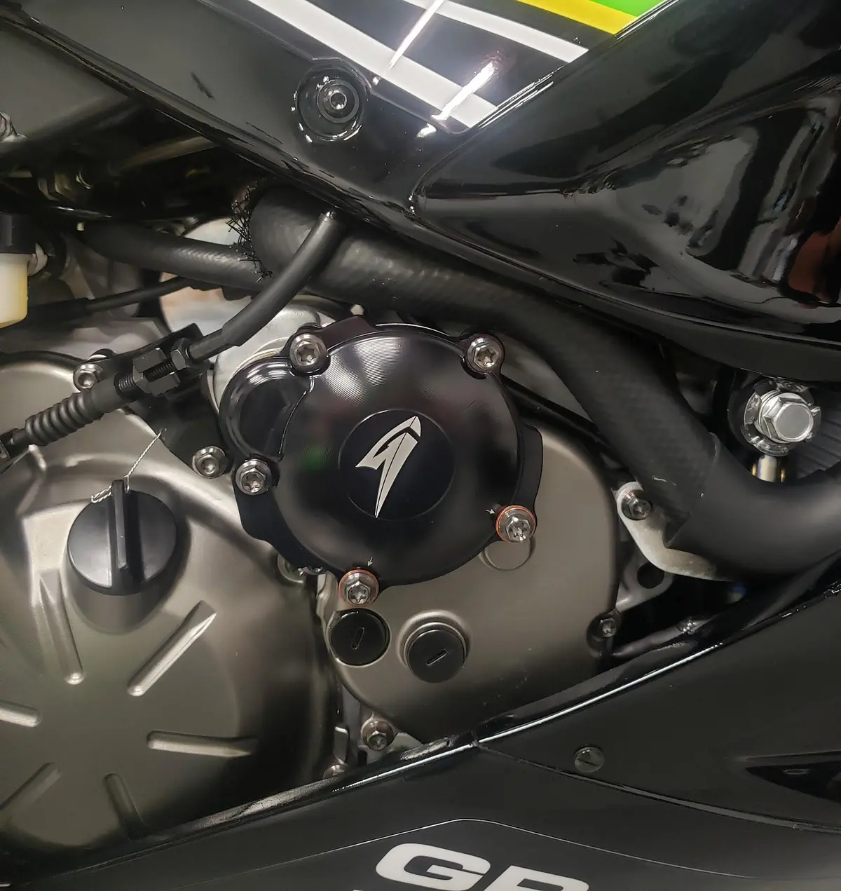 Graves Motorsports Kawasaki Zx-6R Right Engine Cover 1