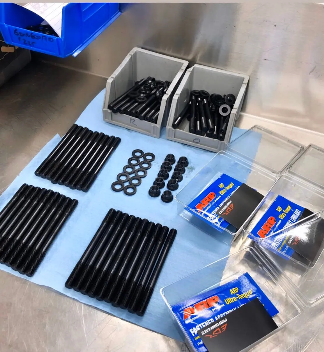 Edr Performance Main Bearing And Crankcase Stud, Bolt Kit For The 2015 -2024 R1/R1m/R1s Contains 59 Pcs 1