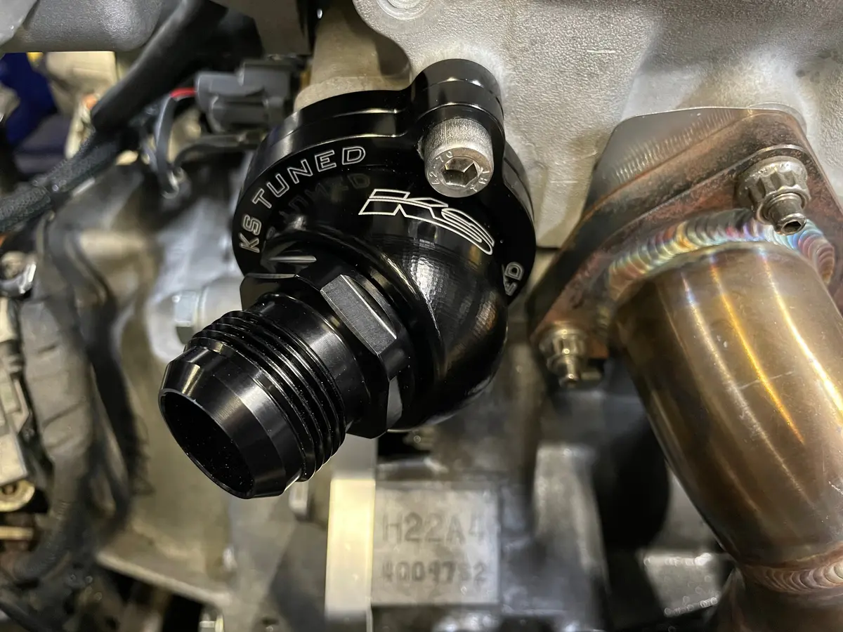 H22 Swivel Water Neck 1