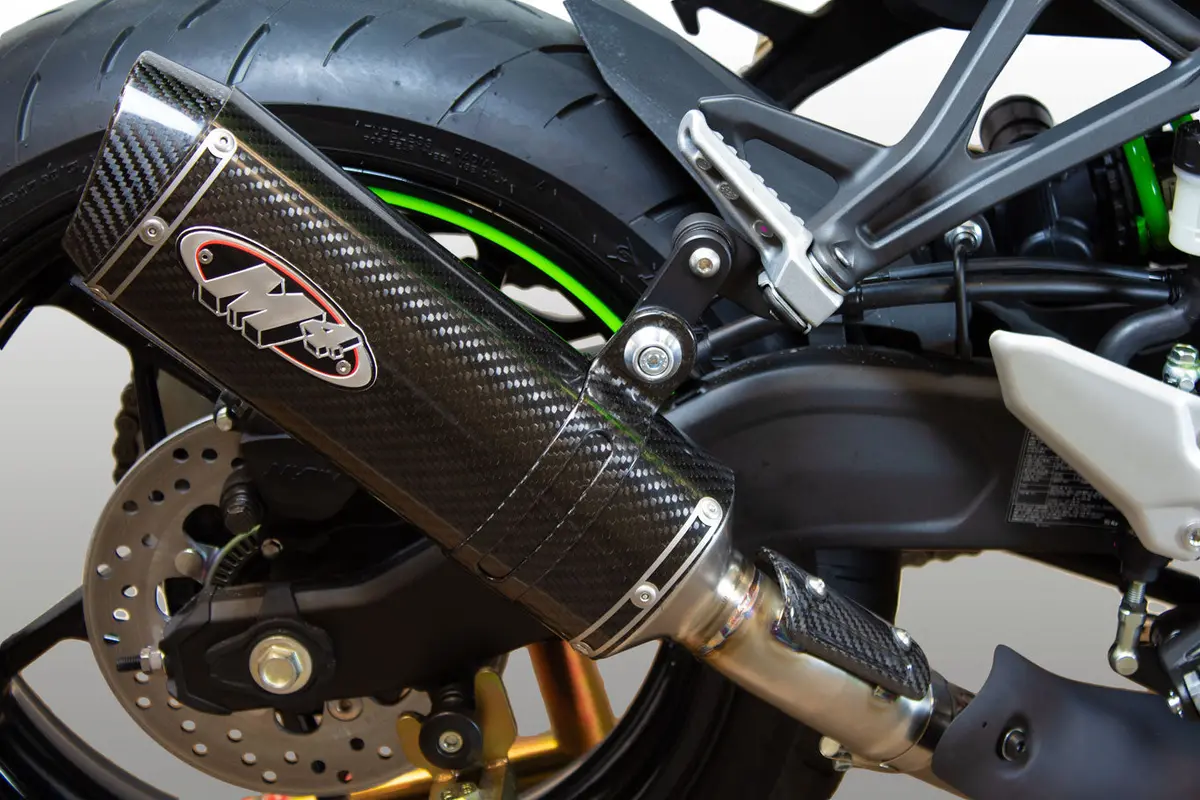 M4 Slip-On With X96 Carbon Fiber Canister And Carbon Fiber Heat Guard 2023- 2025 Kawasaki Zx-4Rr  Ka4414 1