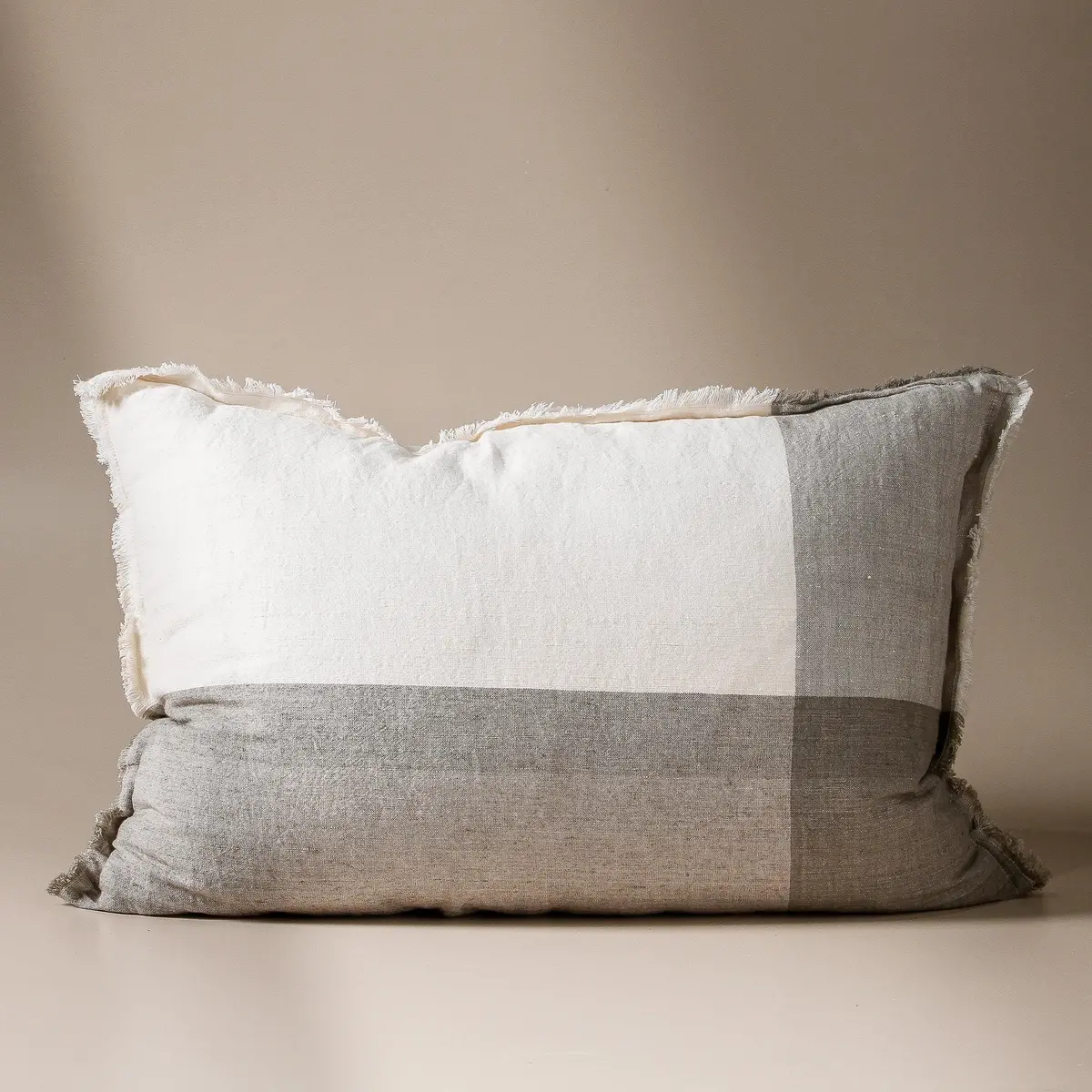 Blanche Cushion 1