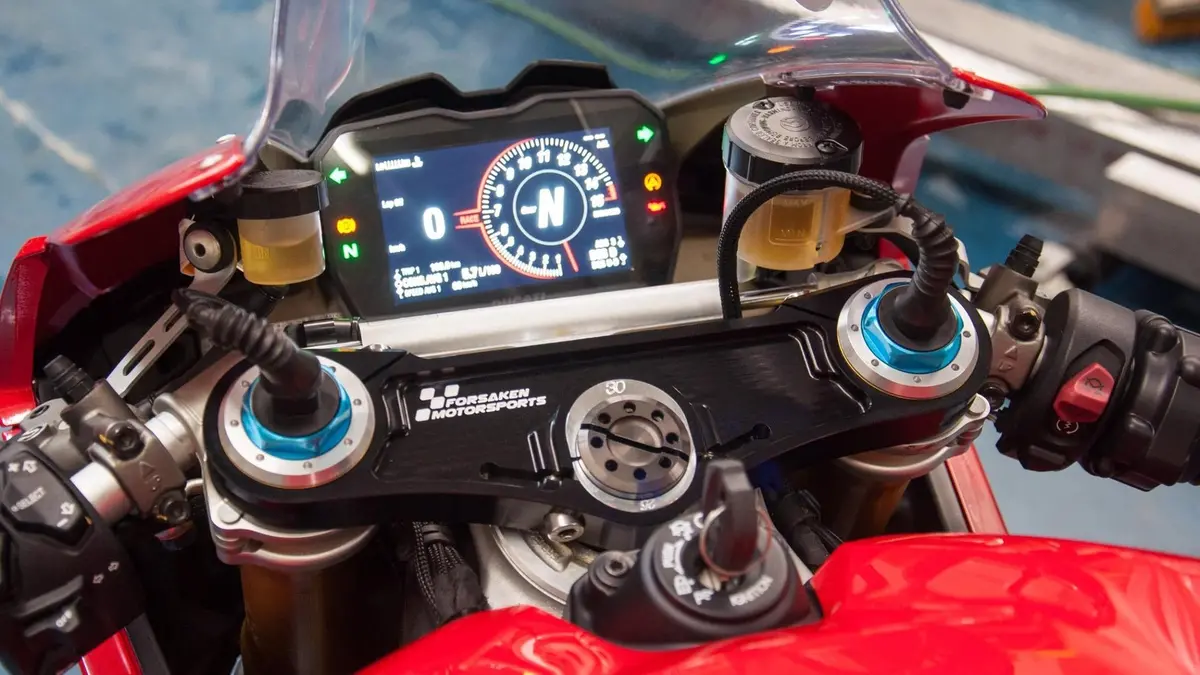Forsaken Motorsports Ducati V4 Triple Clamps 1