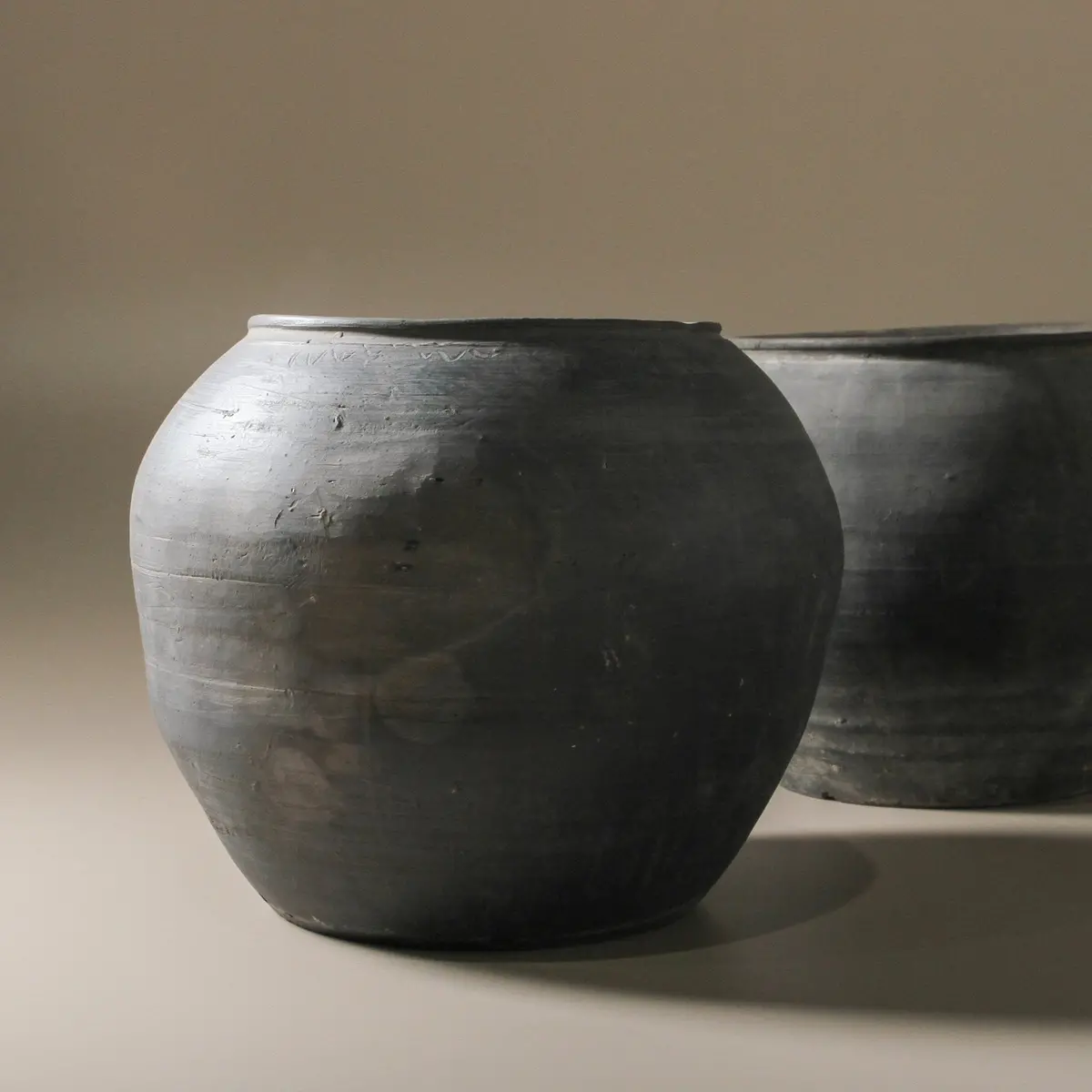Chinese Vintage Pot 1