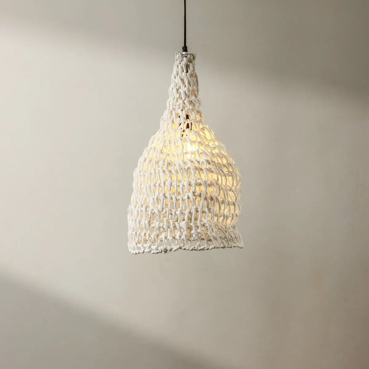Contour Pendant White 1