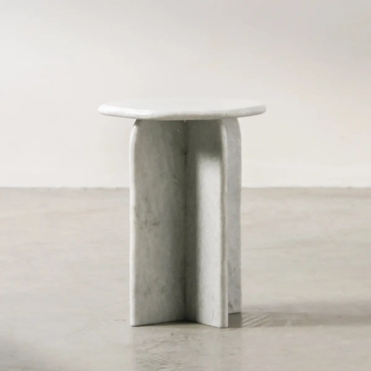 Float Side Table - Short 1