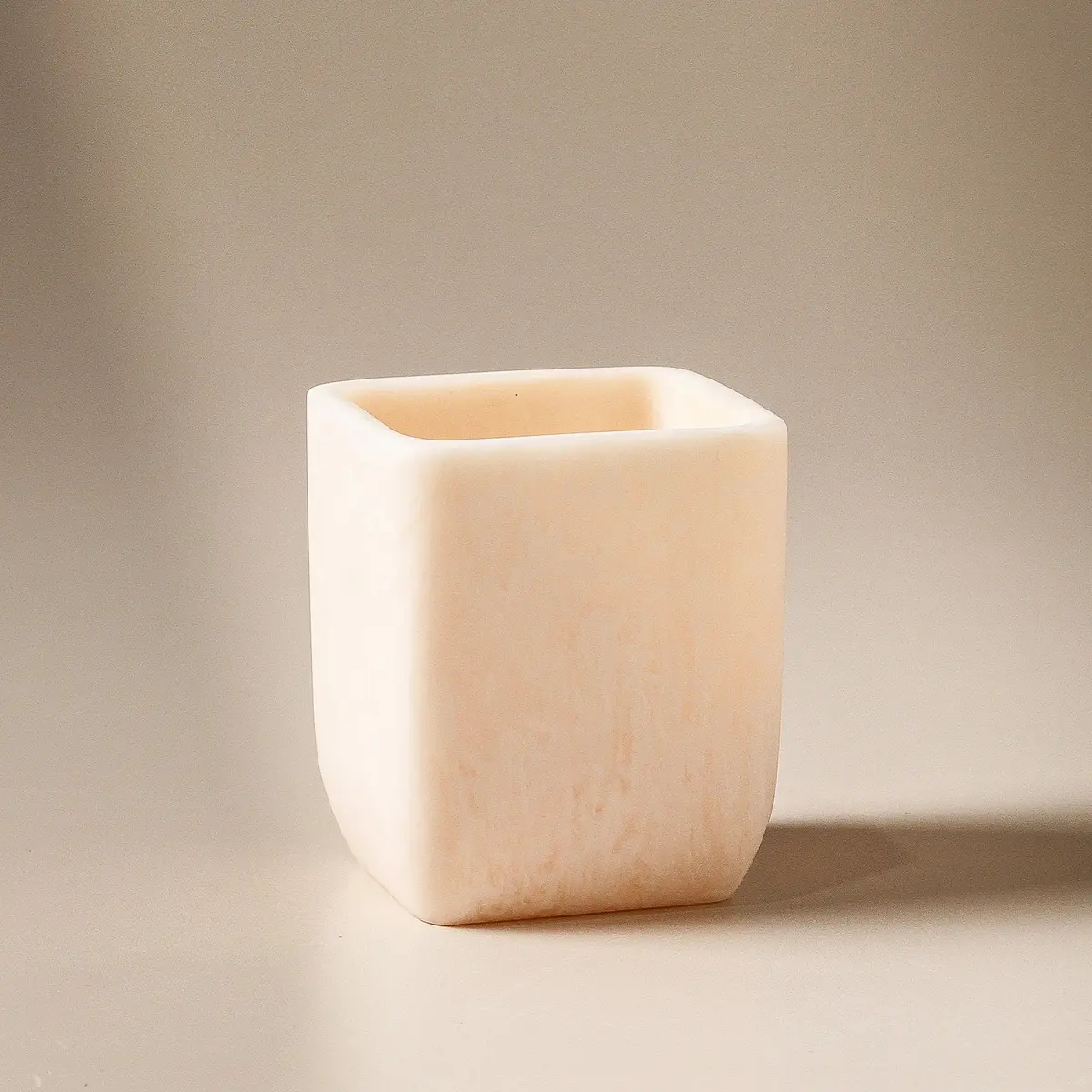 Flow Resin Toothbrush Holder - Marshmallow 1