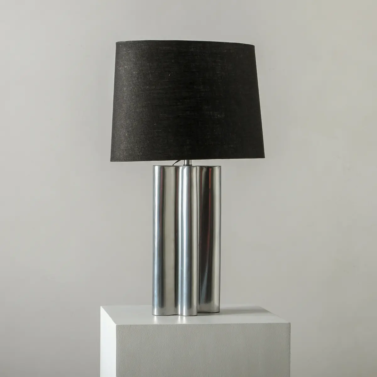 Gleam Table Lamp 1