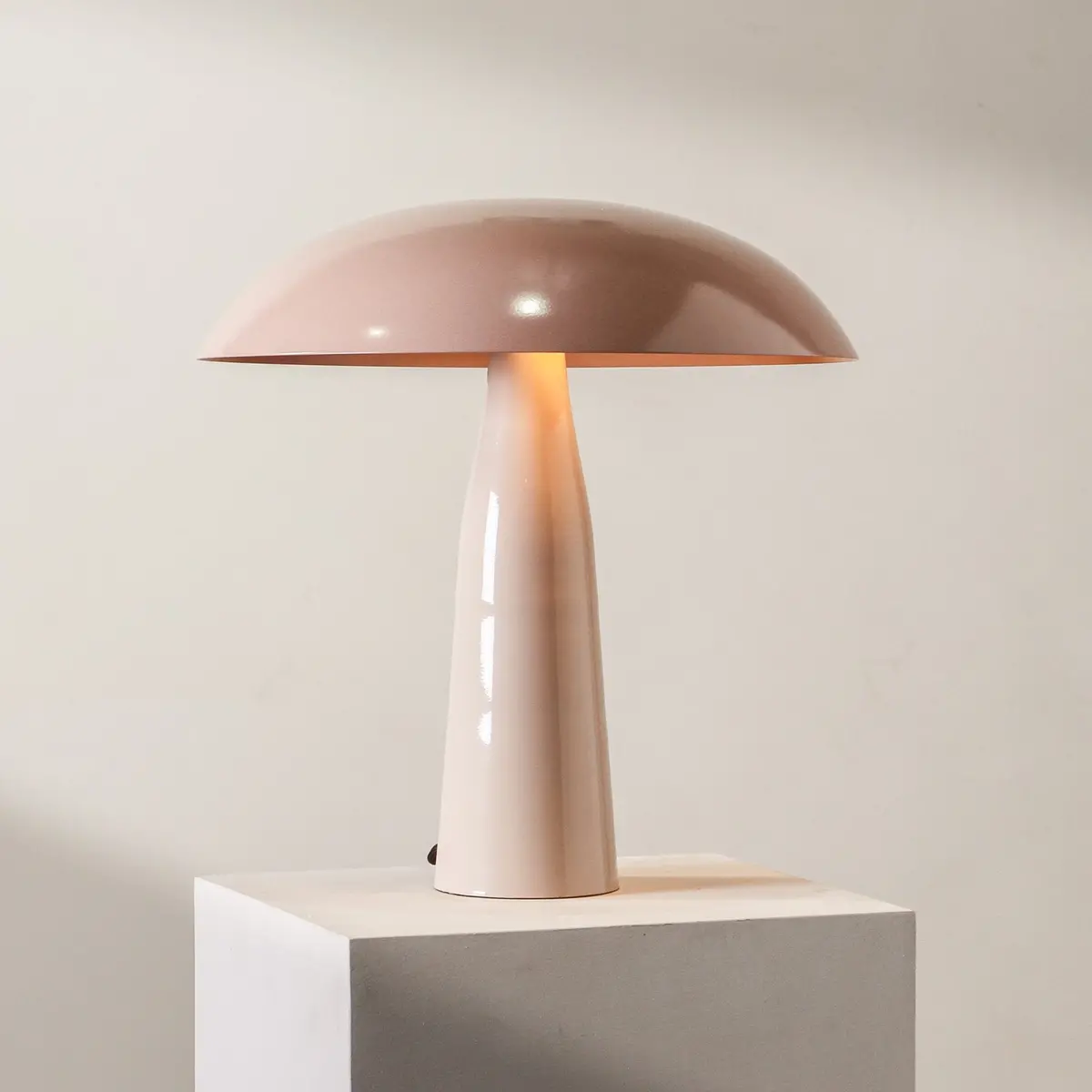 Glint Table Lamp Rose Dust 1