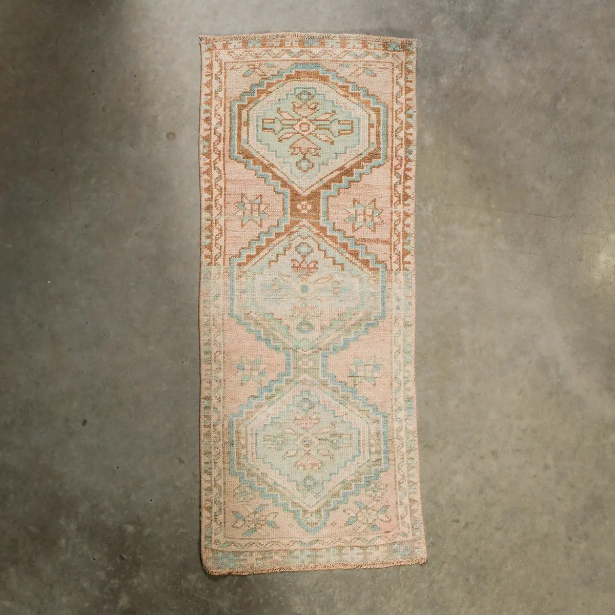 Gol Vintage Anatolian Accent Rug 1