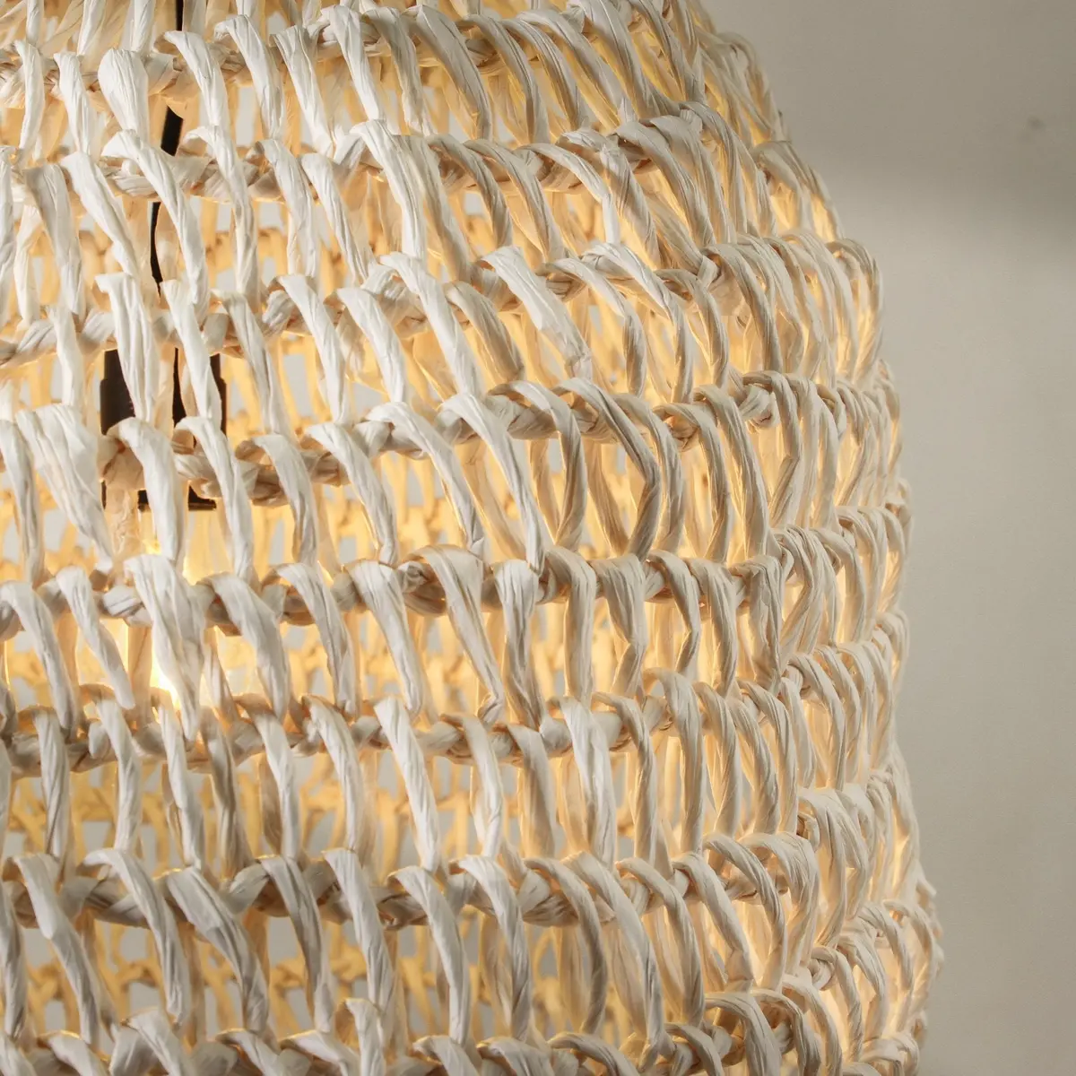 Husk Pendant White 2