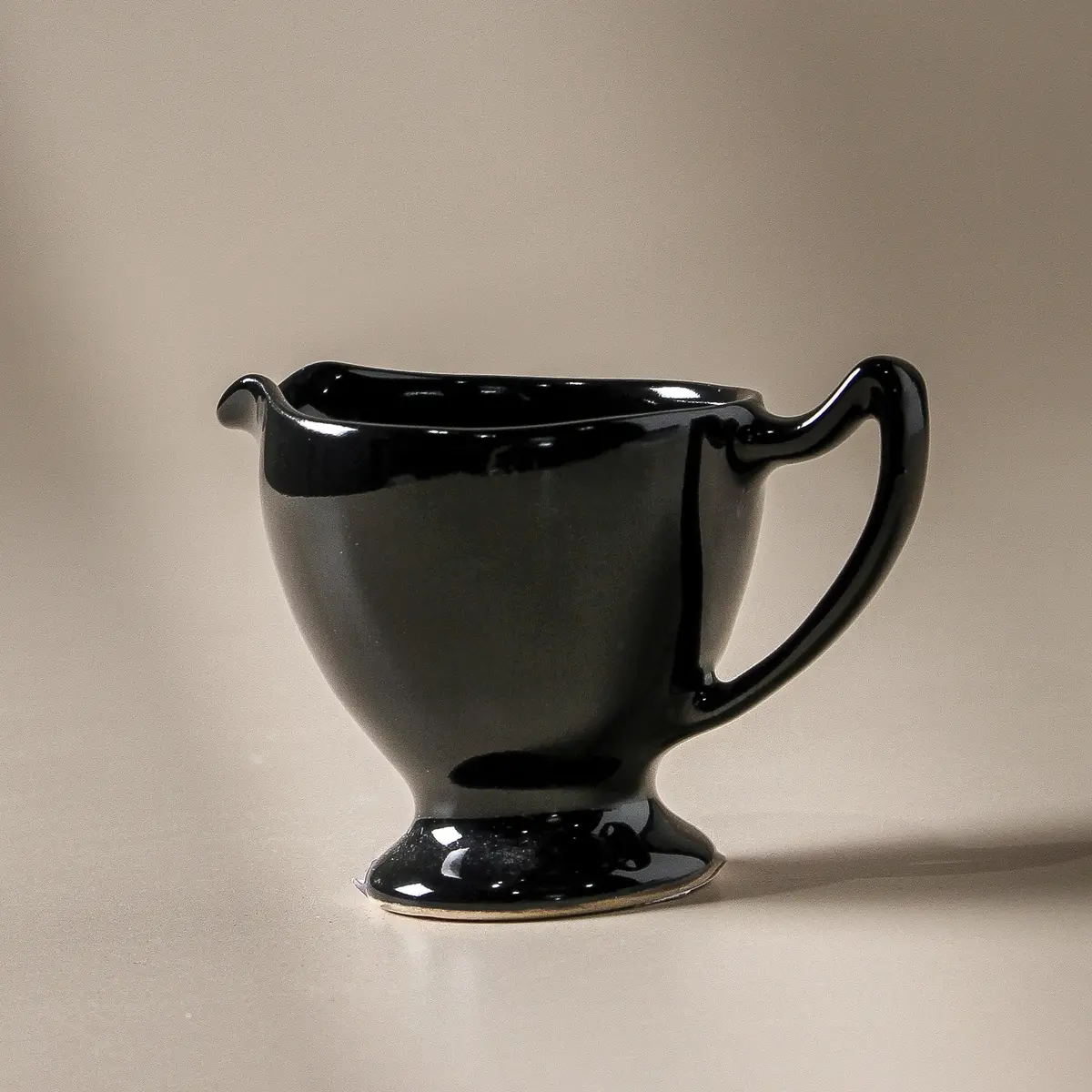 Lux Milk Jug - Gloss Black 1