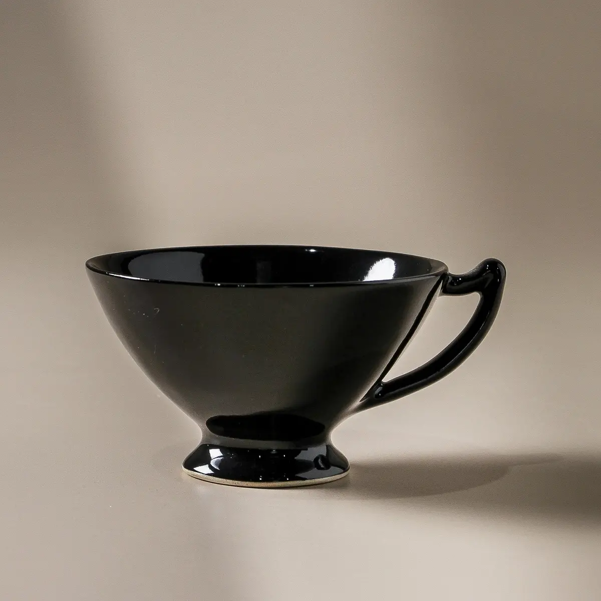 Lux Teacup - Gloss Black 1