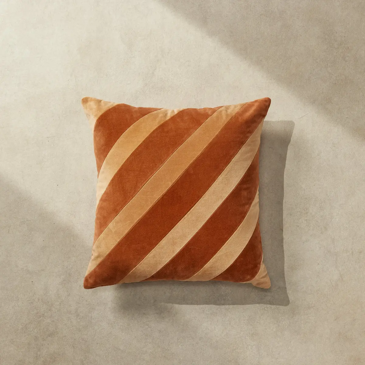 Milly Cushion Apricot/Salmon 1