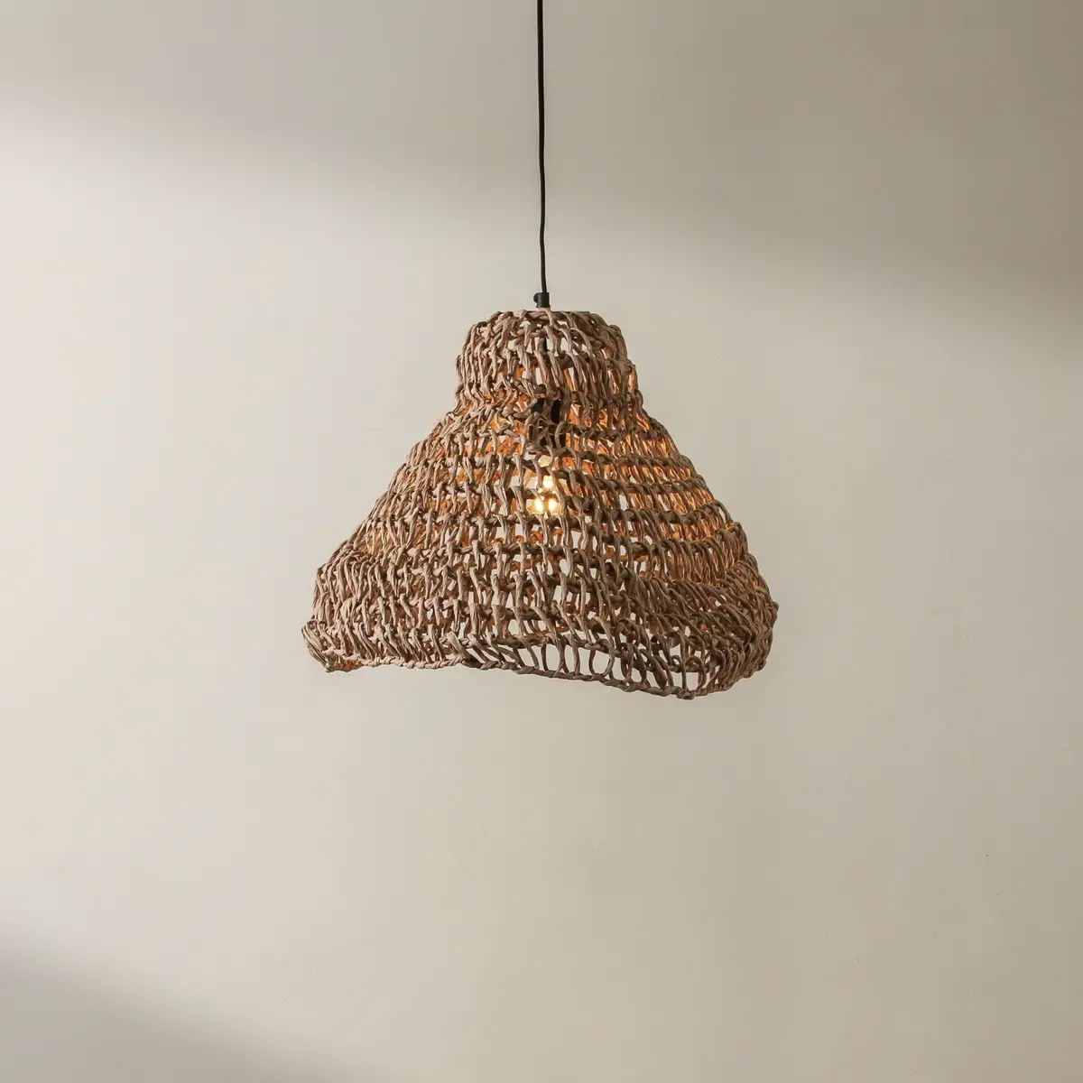 Mistral Pendant Natural 1