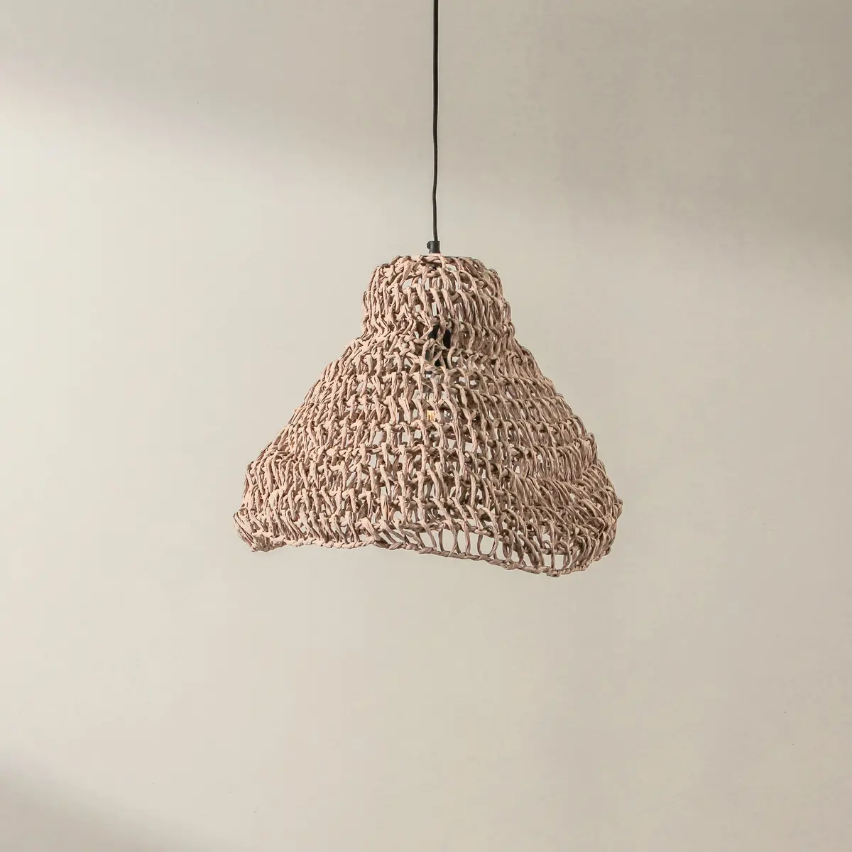 Mistral Pendant Sand 1