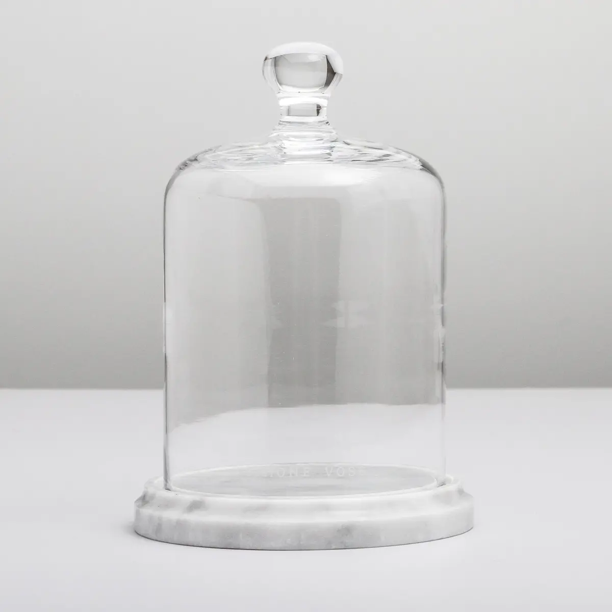 Mr Voss Marble Plate & Cloche Set 1