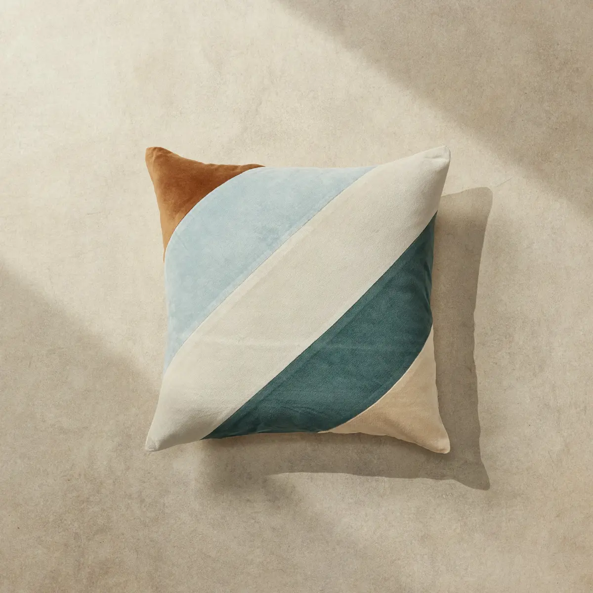 Norbert Cushion Ocean 1