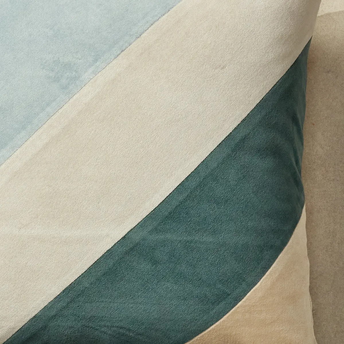 Norbert Cushion Ocean 2