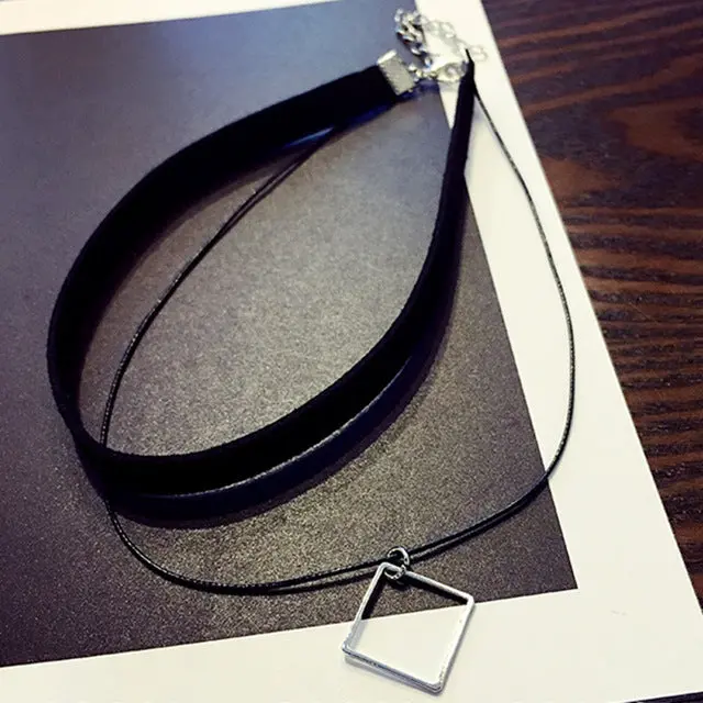Gothic Lolita Punk Triangle Choker Necklace Black Velvet Steampunk Tattoo Necklaces Torques Jewellery Clavicle Colar Bijoux Hot 3