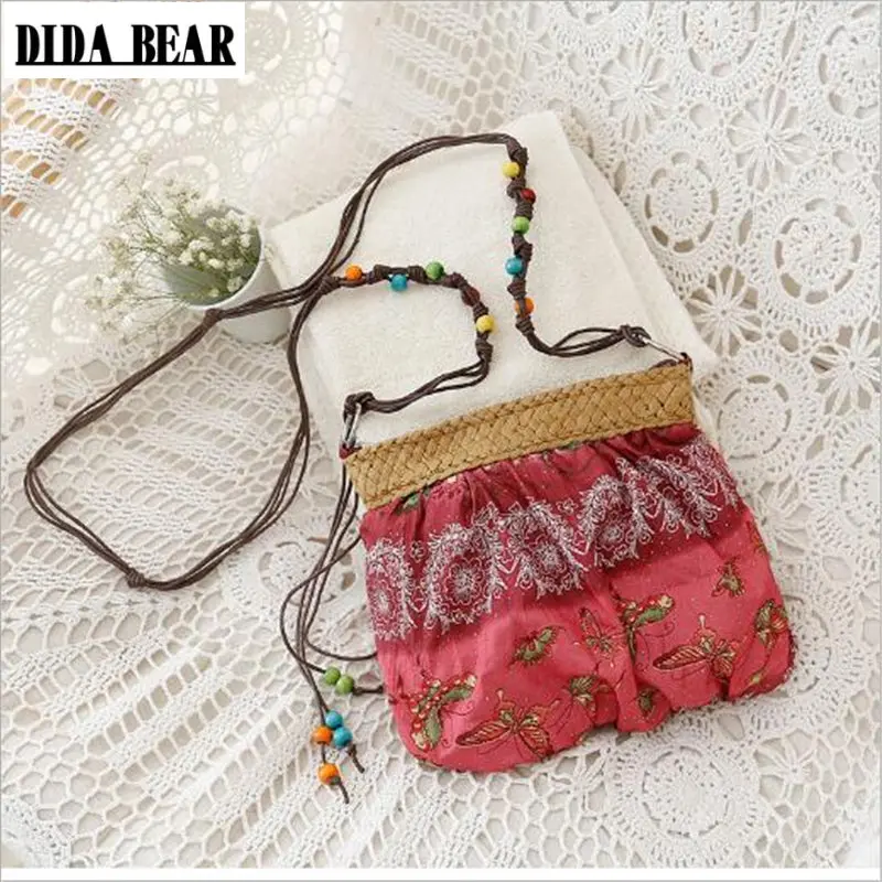 Dida Bear 2017 New Boho Bohemia Exotic Floral Straw Weave Strap Cloth Handbag Beach Messenger Bag Small Crossbody Bags Red Blue 1