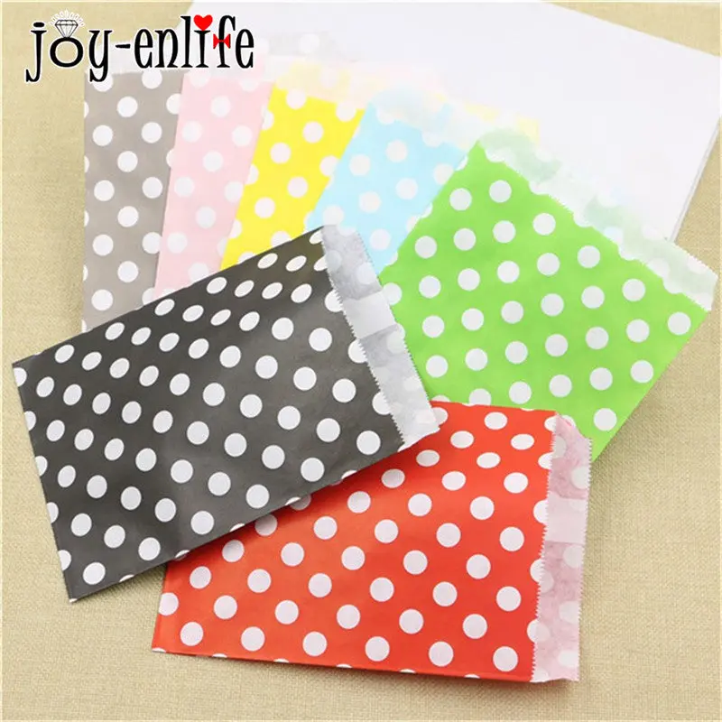 Cheap 25Pcs Candy Bag Gift Bags Paper Pouches Sweet Favour Buffet Bags New Year Wedding Party Favor Decoration Food Packaging 1