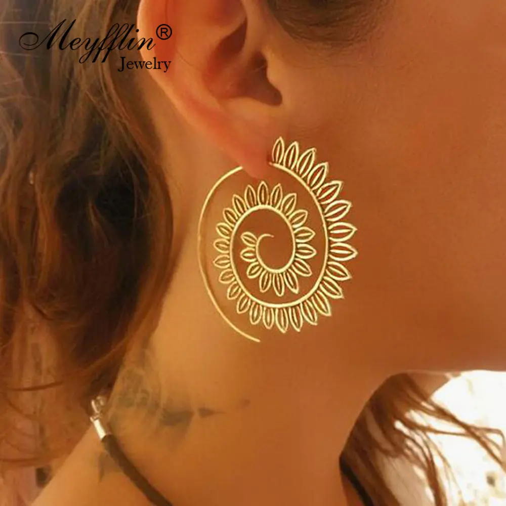 Meyfflin 8 Types Big Swirl Hoop Earrings For Women 2017 New Bohemian Geometric Earring Female Punk Round Boho Jewelry Bijoux 1