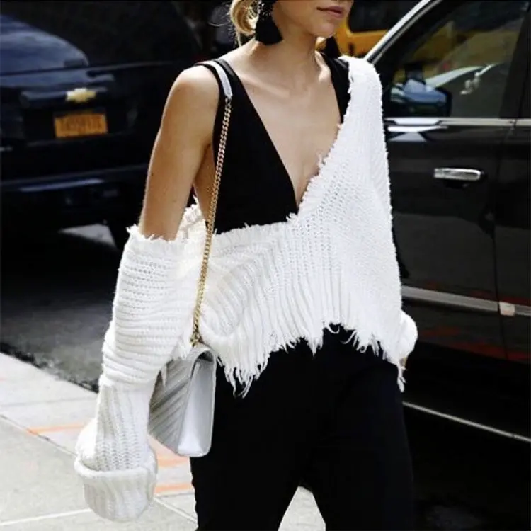 Boho Inspired Sexy White Sweaters Women V-Neck Long Sleeve Loose Tassles Hem Jumpers Female Autumn Winter Pullover Clothing 2017 1