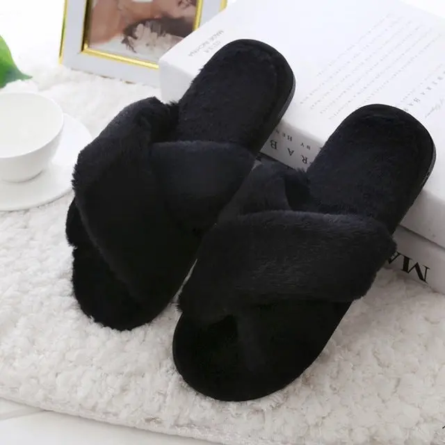 Cootelili Women's Cozy Faux Fur Indoor Slippers – Slip-On Flats in Black & Pink, Size 41 - Image 3