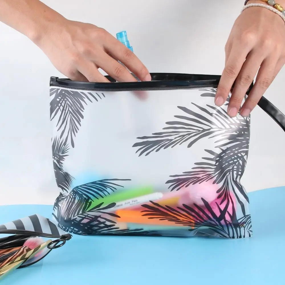 Fashion Women Clear Cosmetic Bags Pvc Toiletry Bags Travel Organizer Necessary Beauty Case Makeup Bag Bath Wash Make Up Box 1