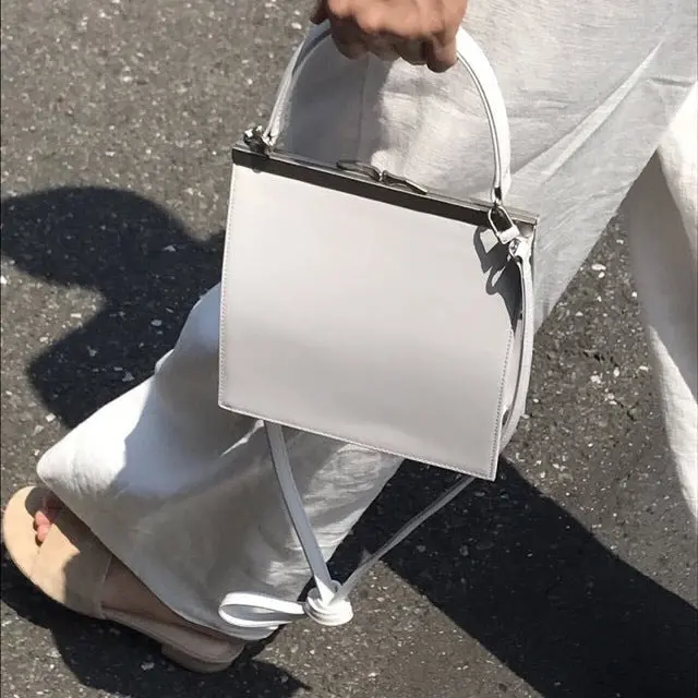 Brand Small Women Messenger Bags Chic Metal Clip Bag Tote Designer Vintage Trapezoid Leather Handbag Female Casual Shoulder Bag 3