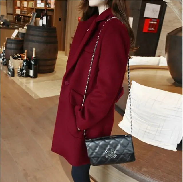 Stylish 2018 women's long wool-blend overcoat for winter—relaxed, oversized silhouette available in versatile gray, classic black, and rich burgundy; offered in sizes S through XXL. - Image 3