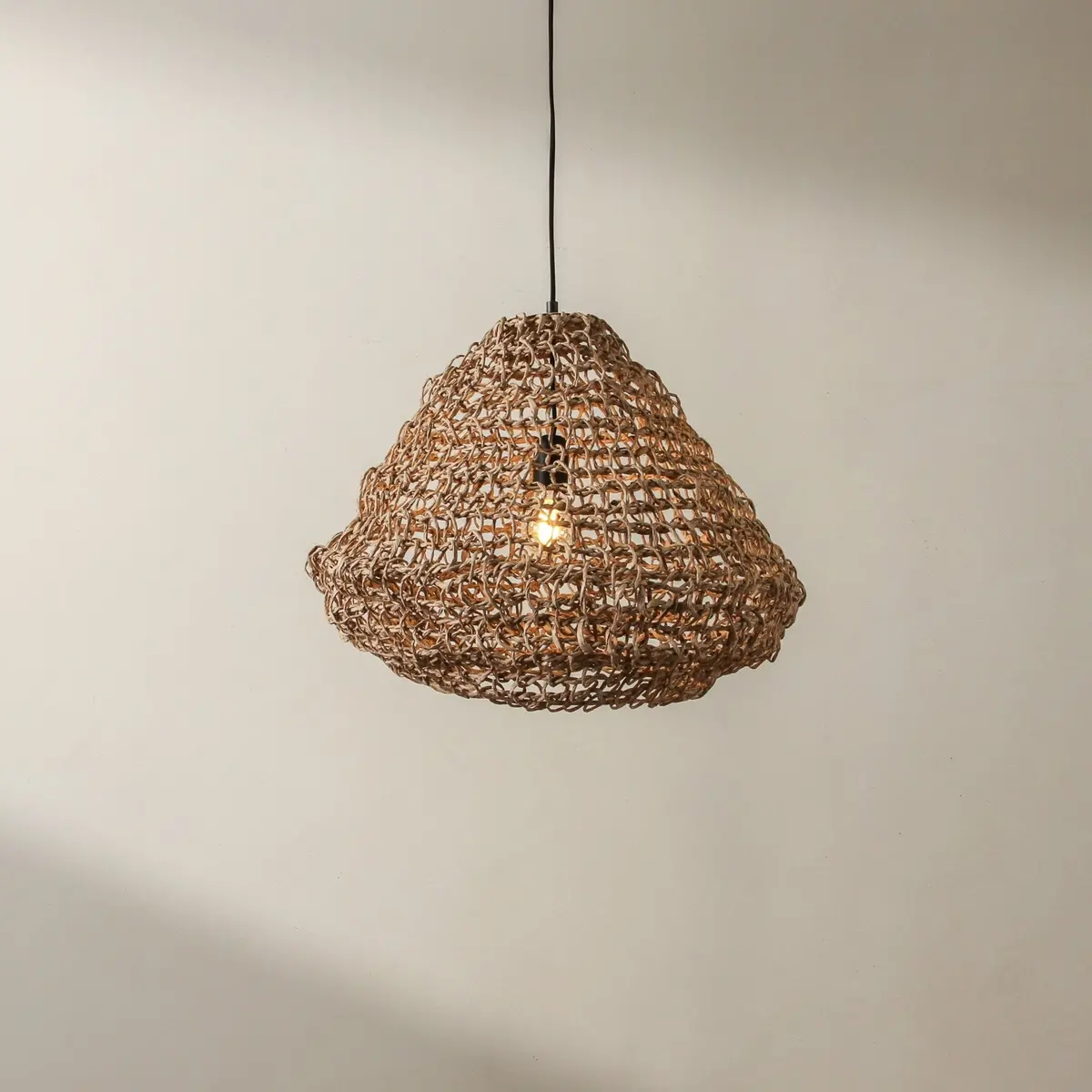 Skye Pendant Natural 1