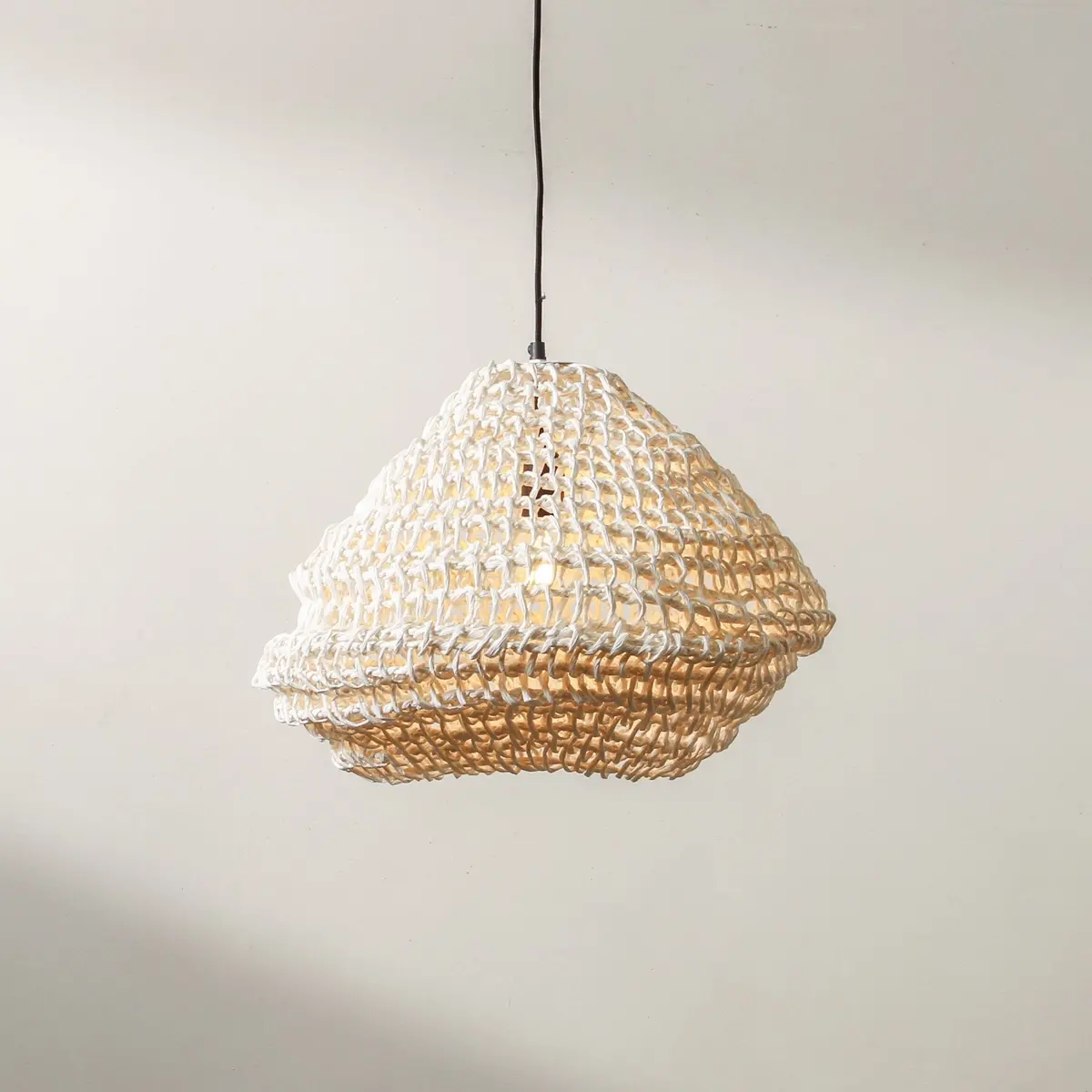 Skye Pendant White 1