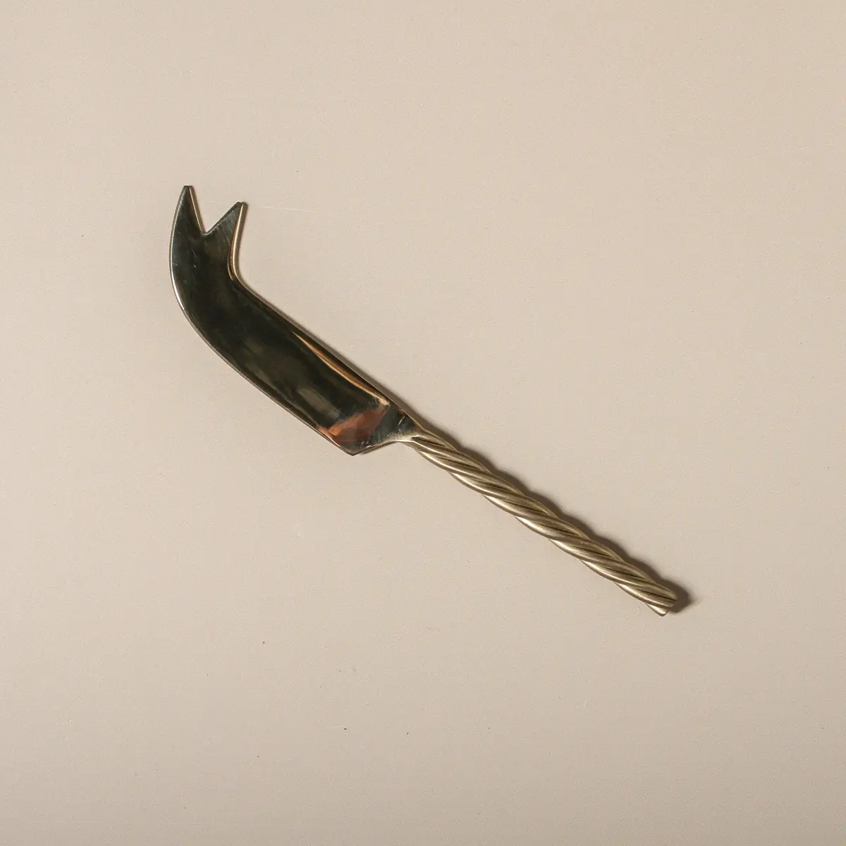 Spindle Cheese Knife 1