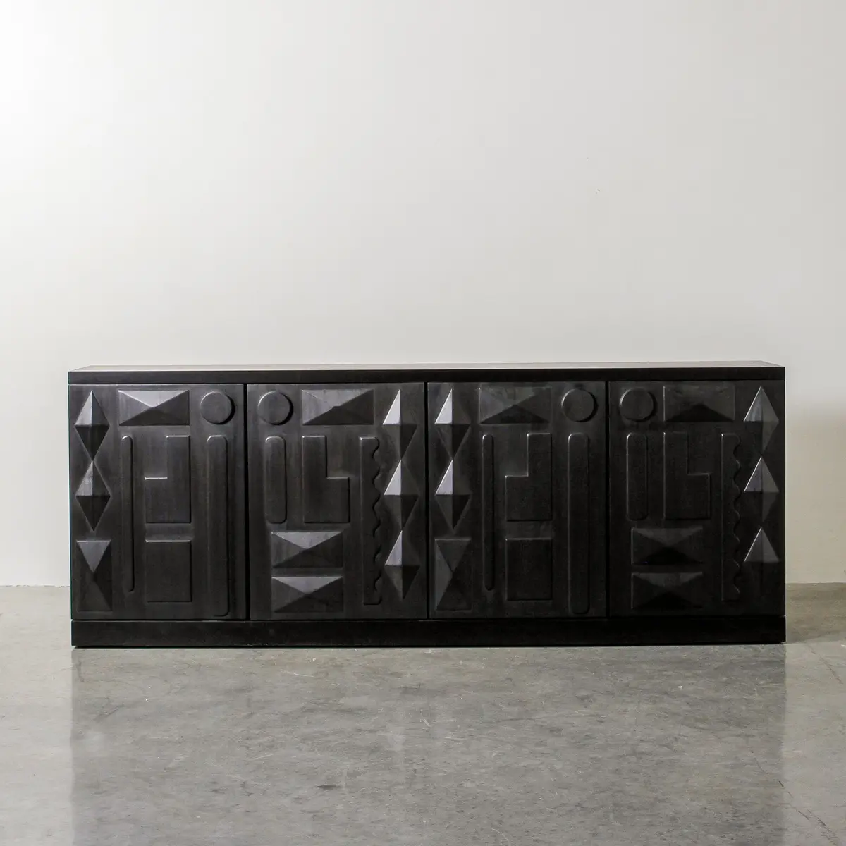 Utano Sideboard 1