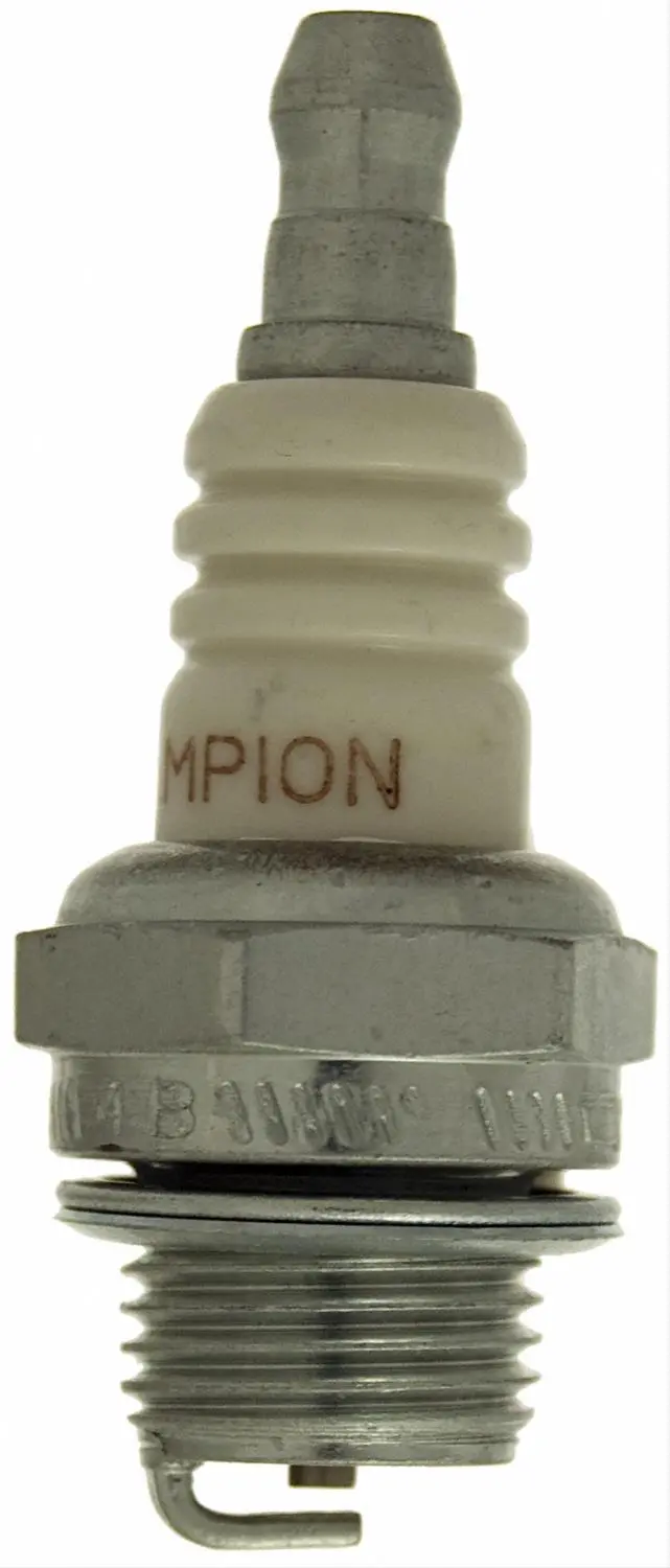 Champion Copper Plus Spark Plug – Affordable Performance Ignition (840C) 1